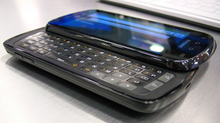 Samsung Stratosphere Hands On: For Keyboard-Loving Internet-Hounds